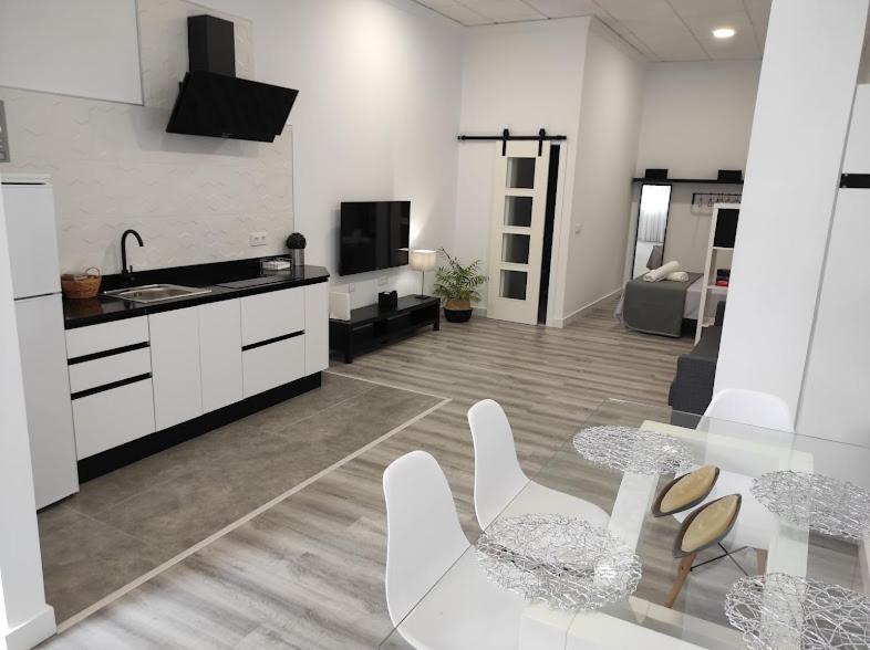 Apartamento Turistico Lyra Baena Luaran gambar