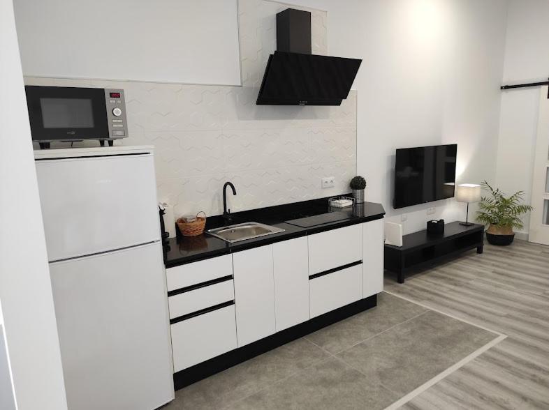 Apartamento Turistico Lyra Baena Luaran gambar