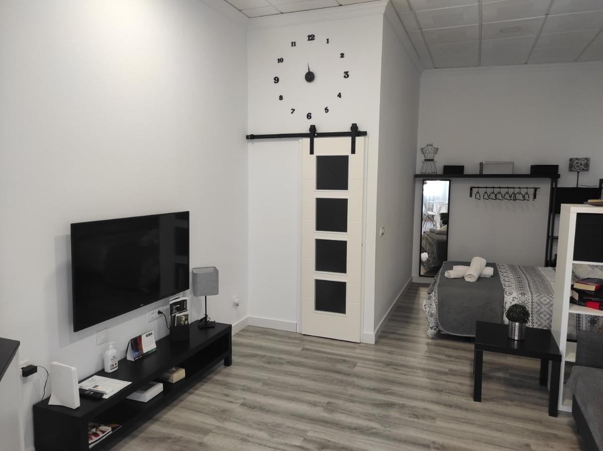 Apartamento Turistico Lyra Baena Luaran gambar