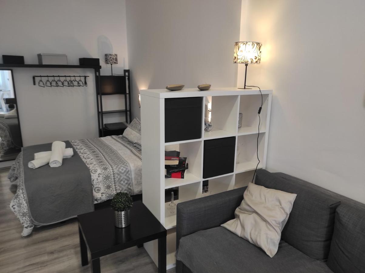 Apartamento Turistico Lyra Baena Luaran gambar